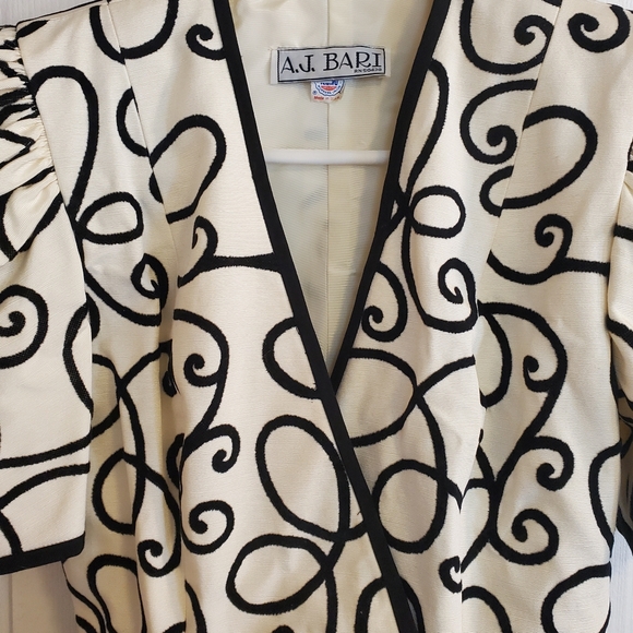 AJ BARI VINTAGE WHITE AND BLACK JACKET S SM - Picture 2 of 10